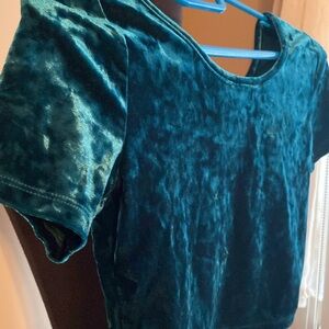 Forever 21 crushed velvet crop top. Size small. Forrest Green.